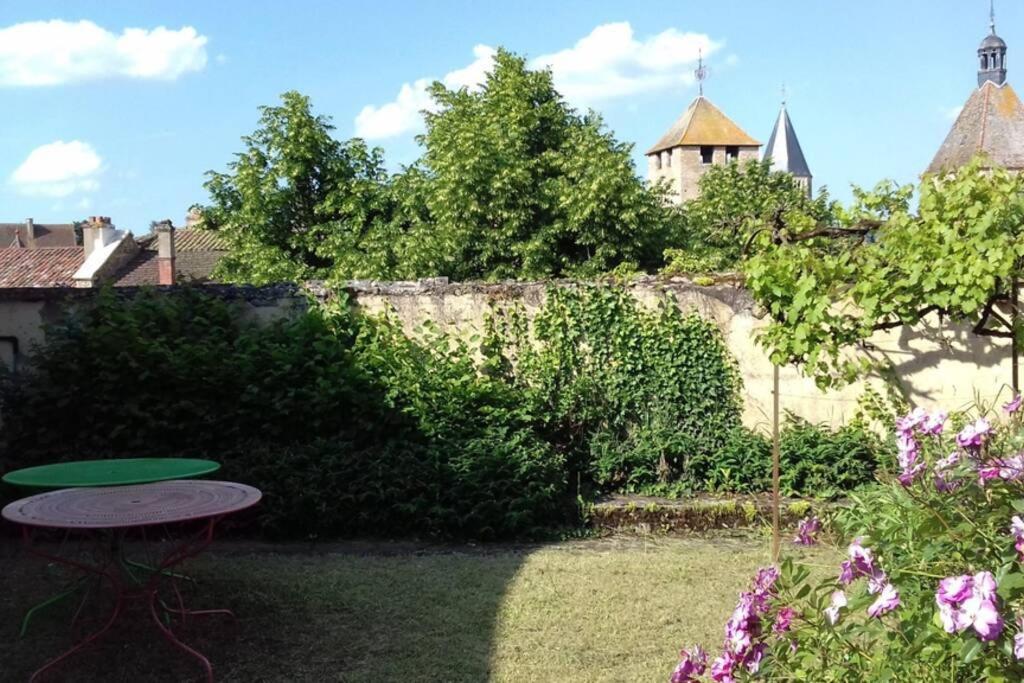 Вилла Jardin De Cure Клюни Экстерьер фото